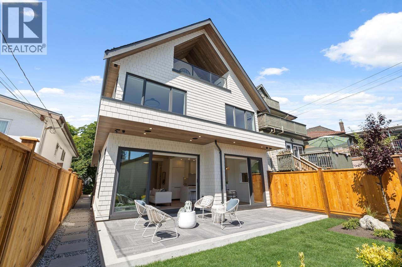 610 E 10th Avenue Unit 2, Vancouver, BC V5T 2A5