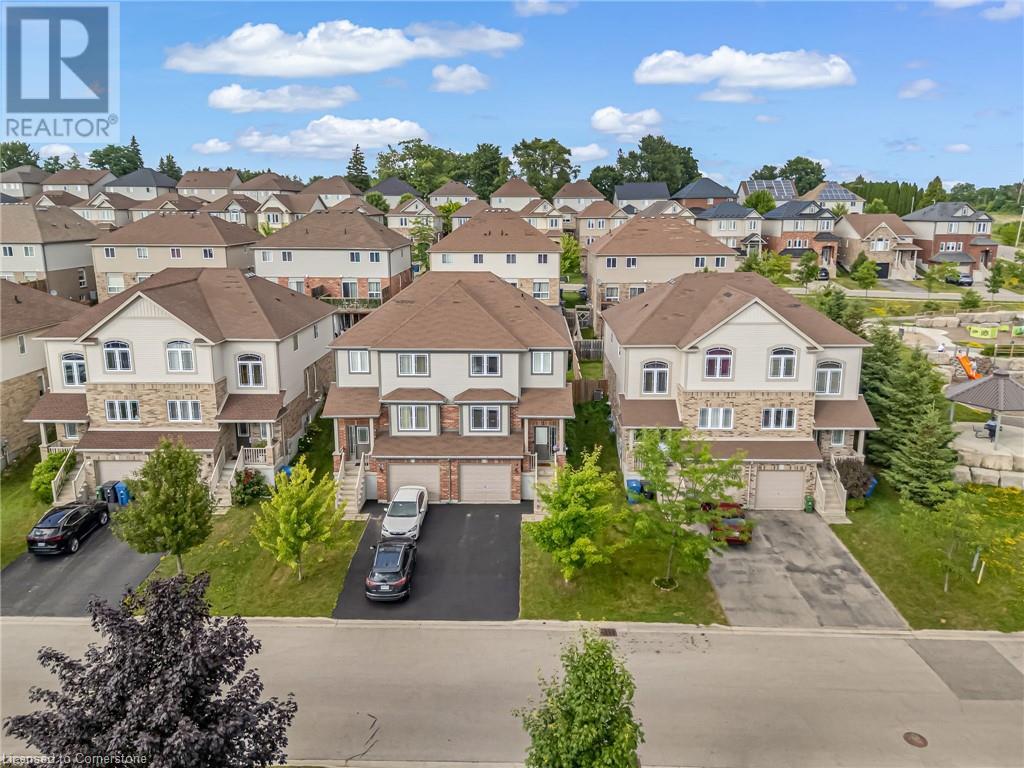 19 Oakes Cres, Guelph, ON N1E 7K3