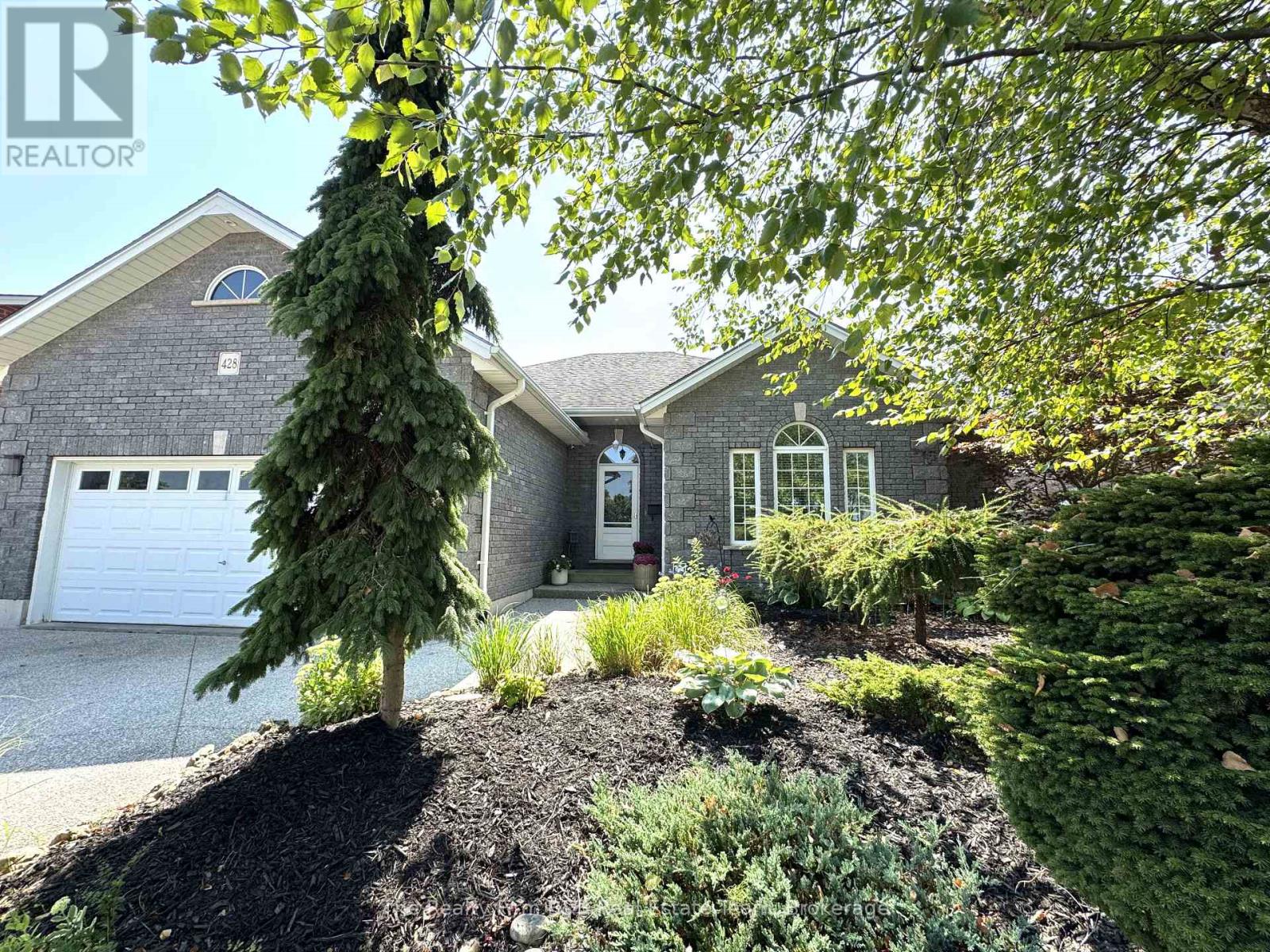 428 Lakeview Dr, Woodstock, ON N4T 1V3