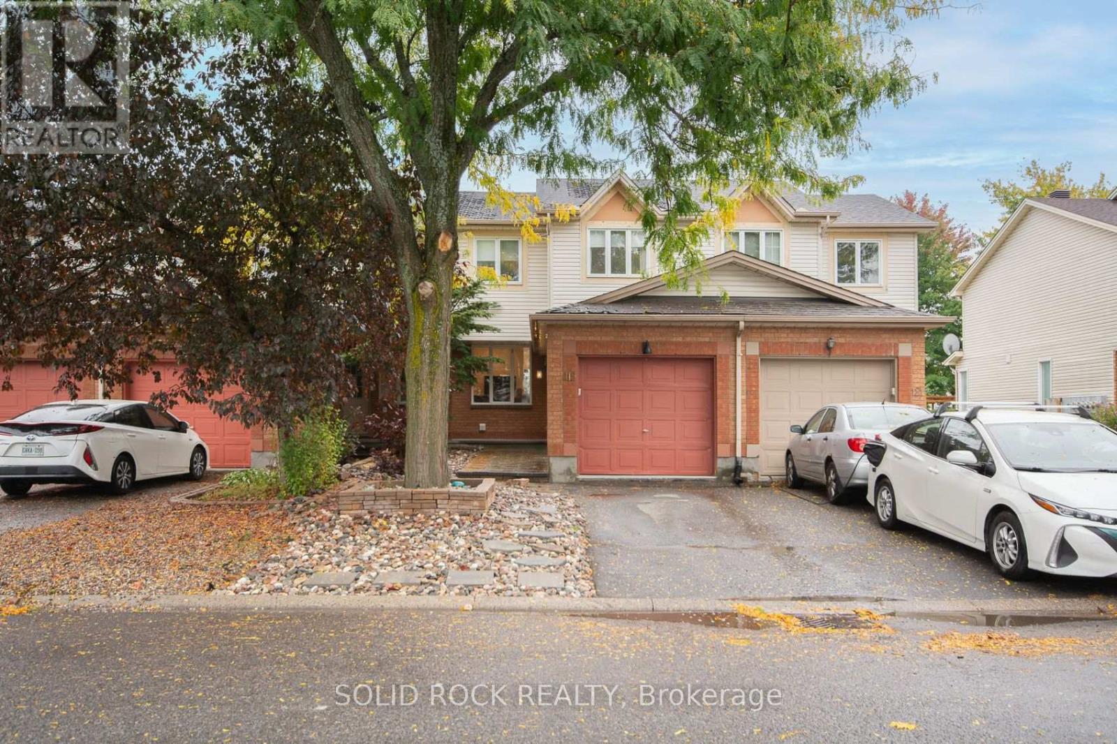 119 Kincardine Dr, Ottawa, ON K2V 1B1