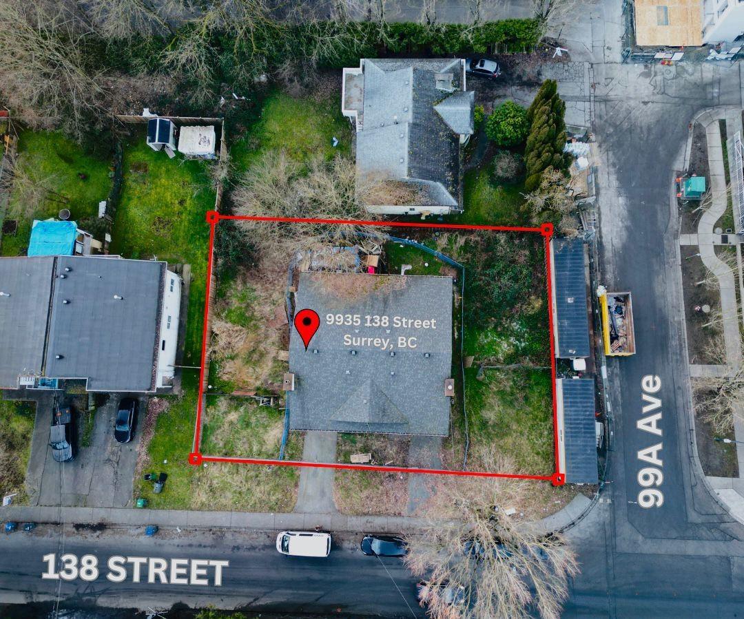 9935-9937 138 St, Surrey, BC V3T 5E3