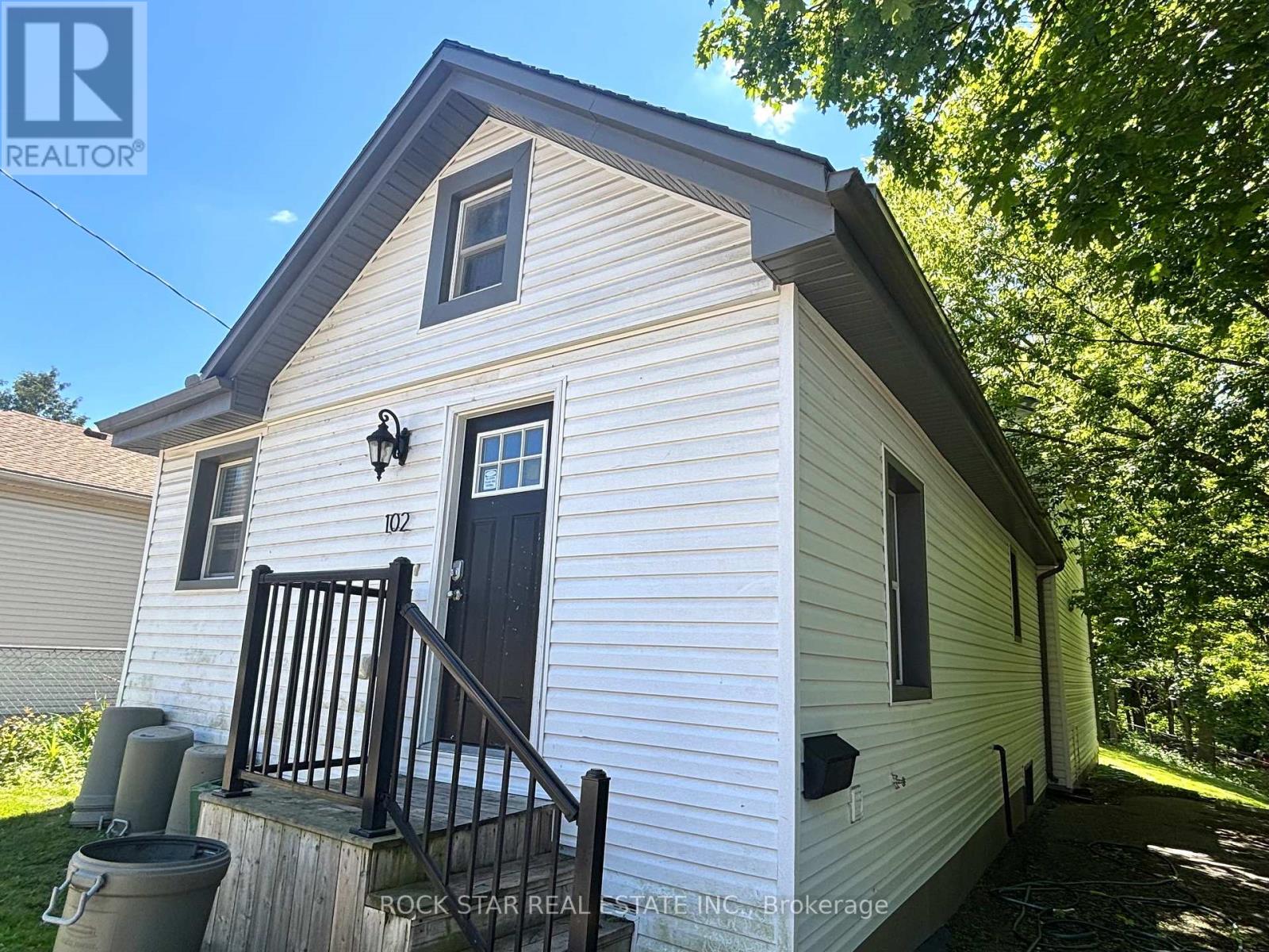 102 Empress Ave, London, ON N6H 1N1