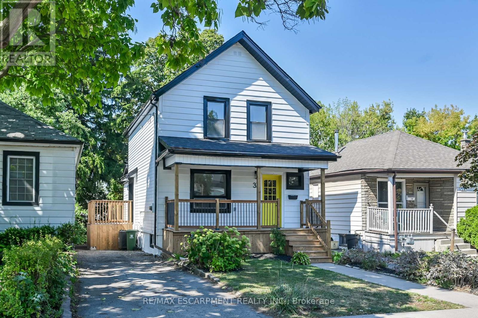 37 Wexford Ave N, Hamilton, ON L8H 4M2