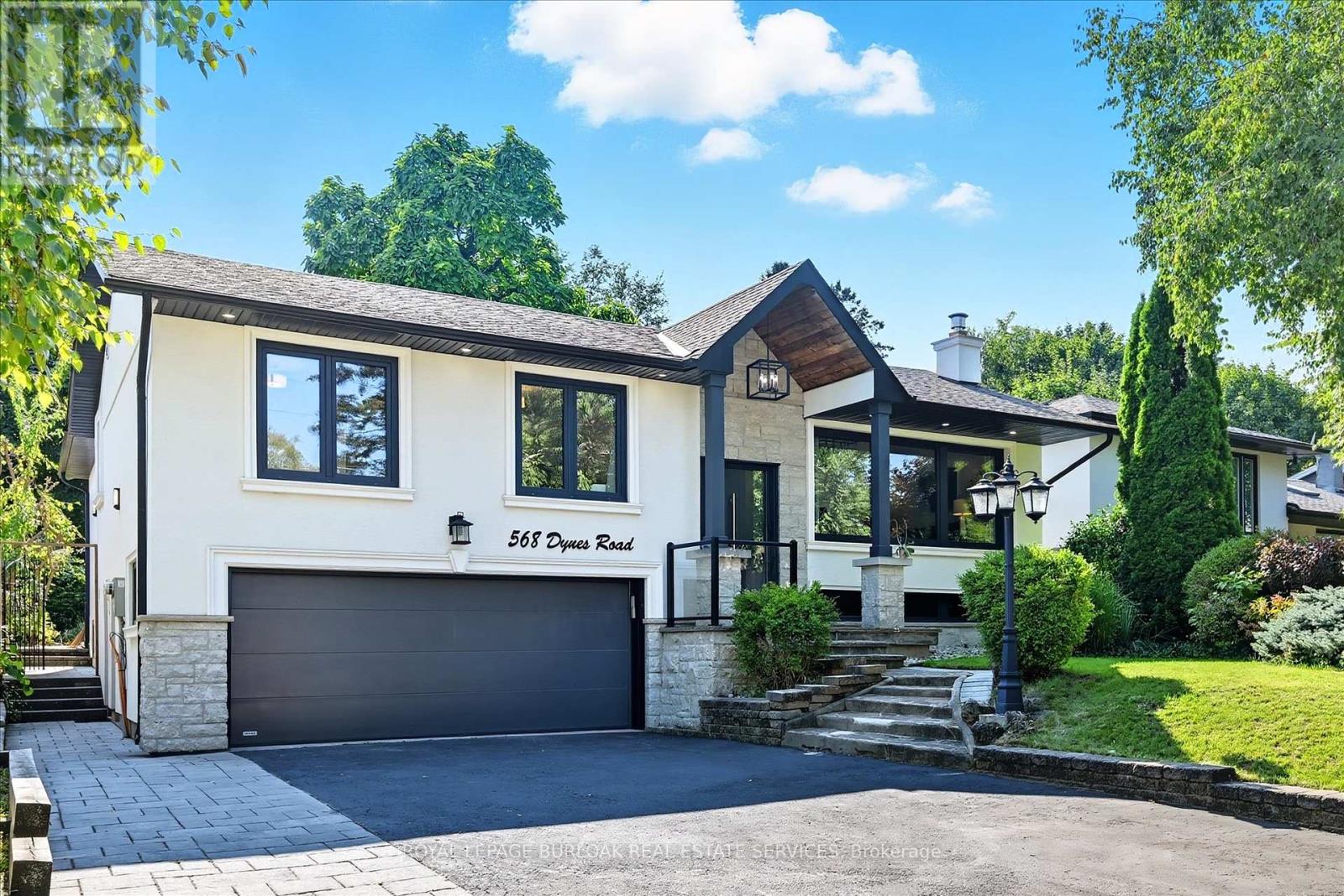 568 Dynes Rd, Burlington, ON L7N 2V2