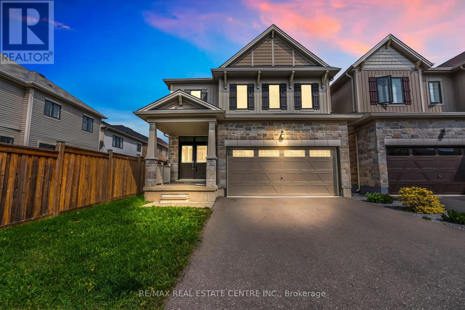 54 Larry Cres, Haldimand, ON N3W 0B3