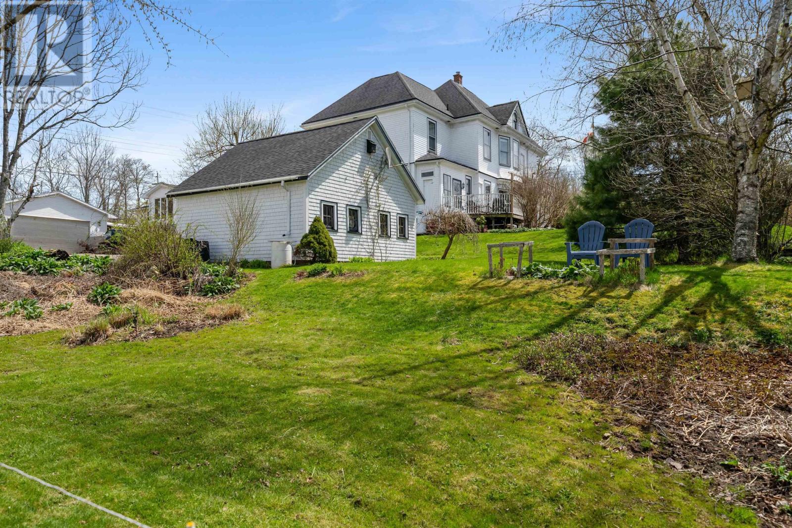 138 Main St, Stewiacke, NS B0N 2J0