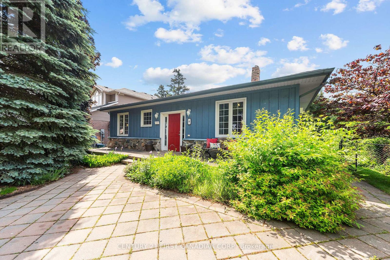 99 Duchess Ave, Lucan Biddulph, ON N0M 2J0