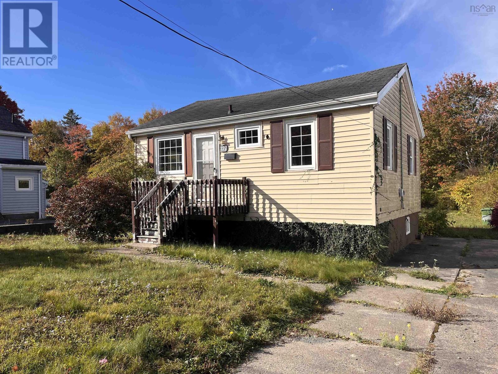 157 Old Sambro Rd, Halifax, NS B3R 1R4