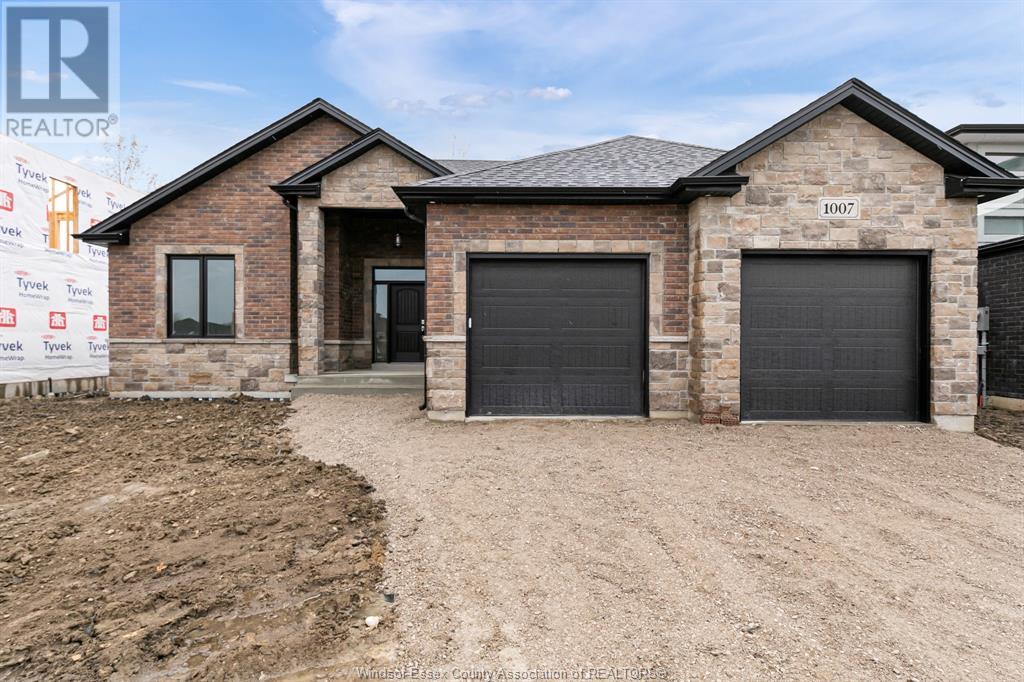 2504 Mayfair S, Lasalle, ON N9J 0E5