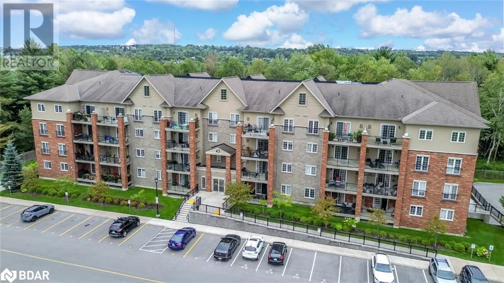 43 Ferndale Drive S Unit 305, Barrie, ON L4N 5W6