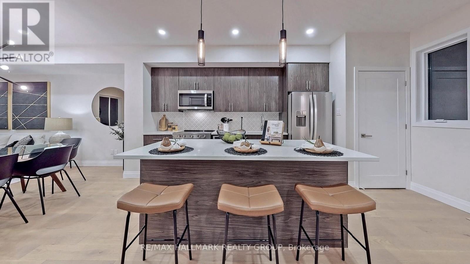 809 Star Private, Ottawa, ON K2L 1W2