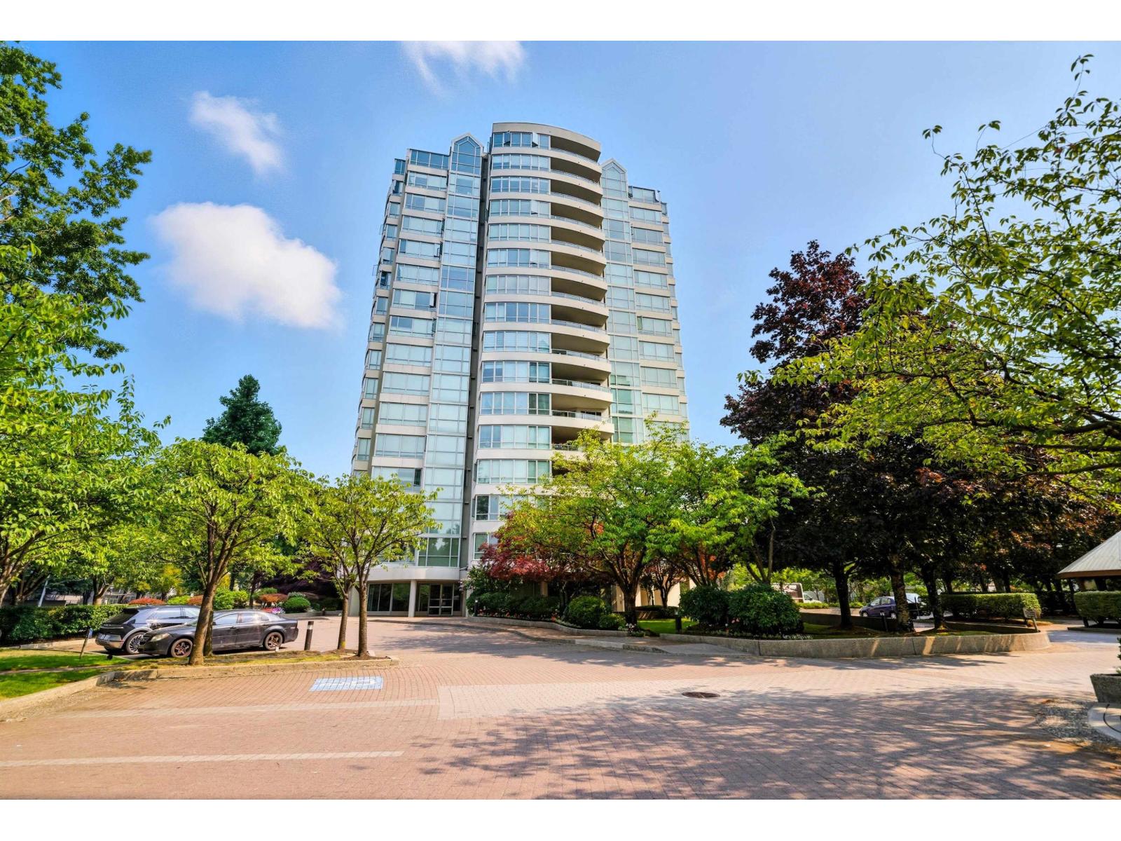 15038 101 Avenue Unit 1004, Surrey, BC V3R 0N2