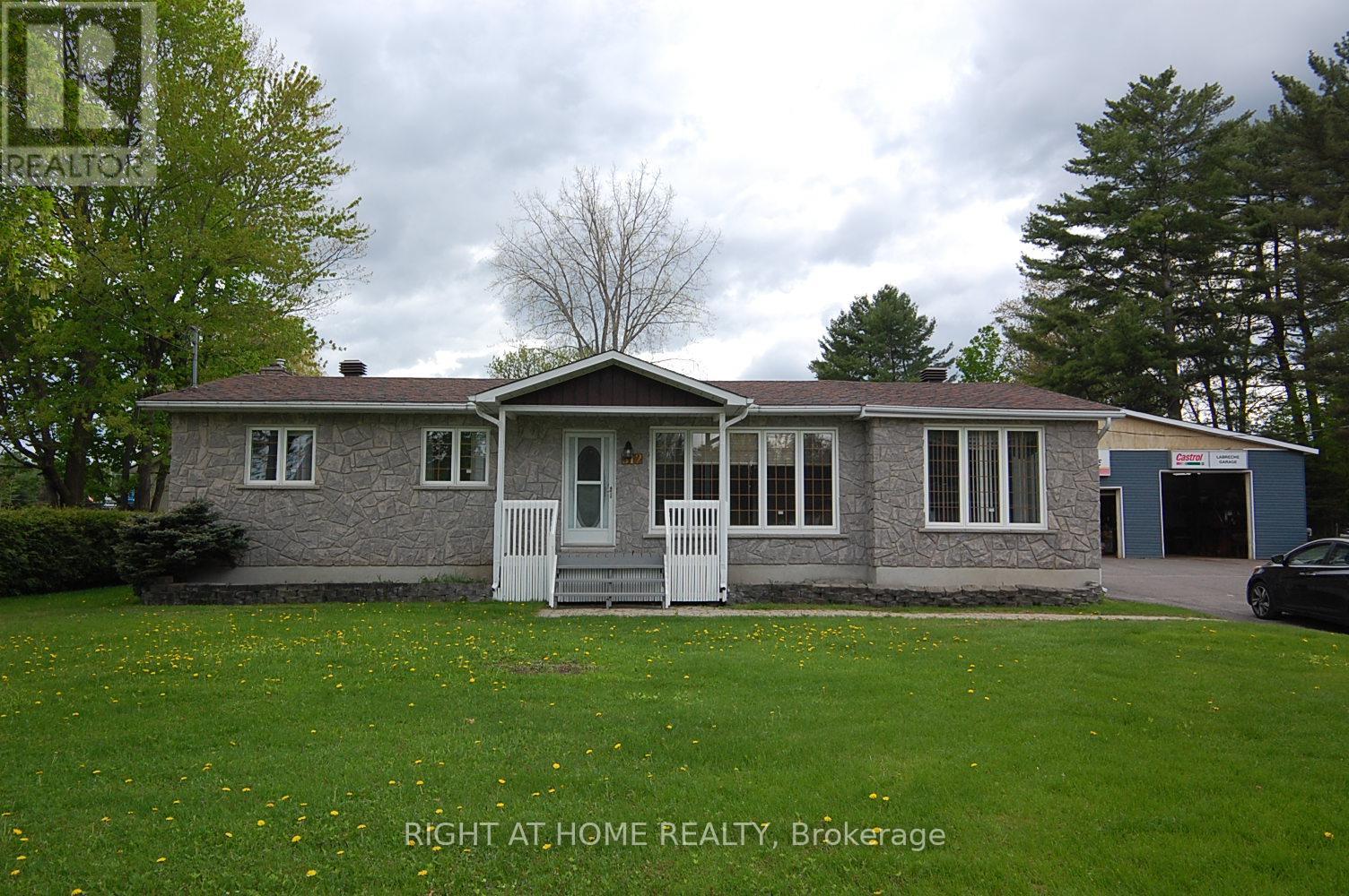 312 Ramage Rd, Clarence-Rockland, ON K4K 1K7