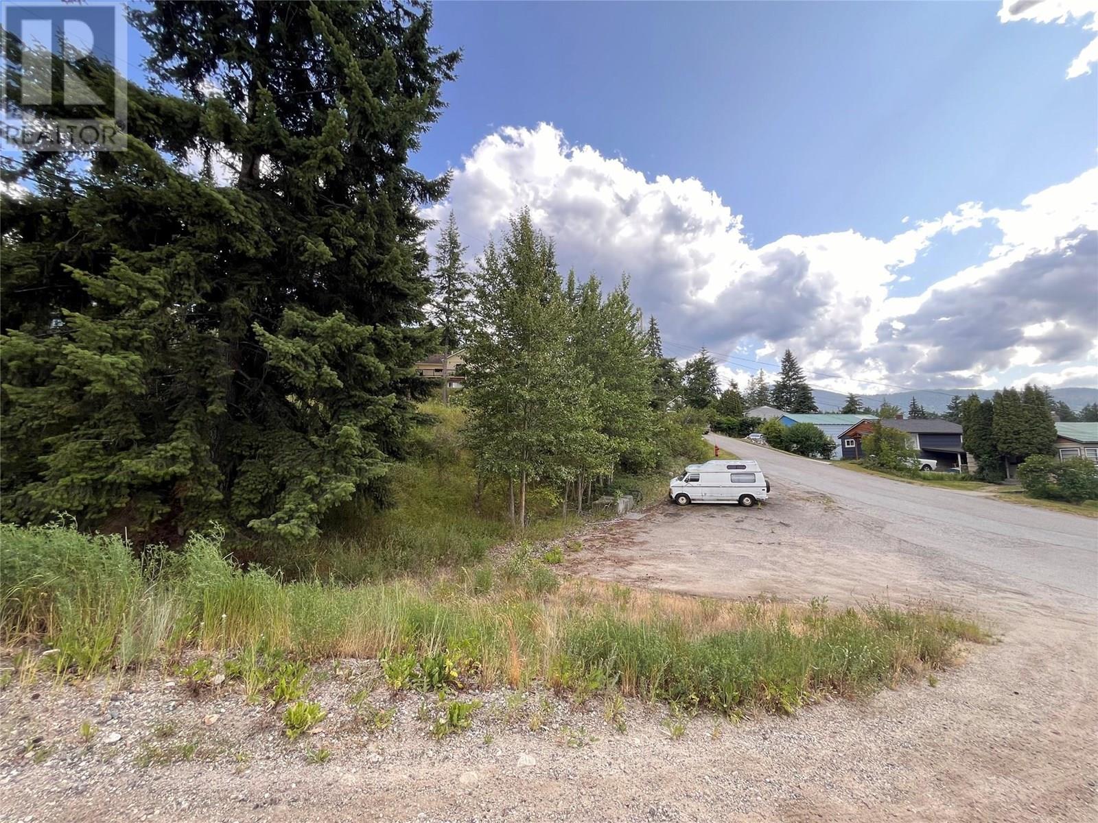 1104 Government St, Nelson, BC V1L 3B4
