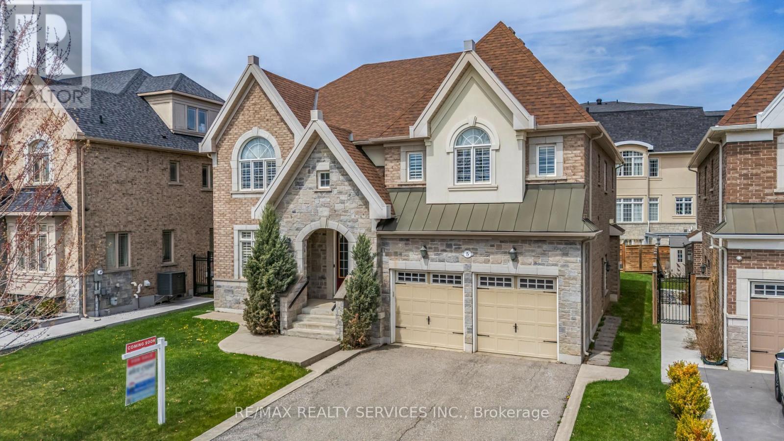5 Perth St, Brampton, ON L6Z 4P3