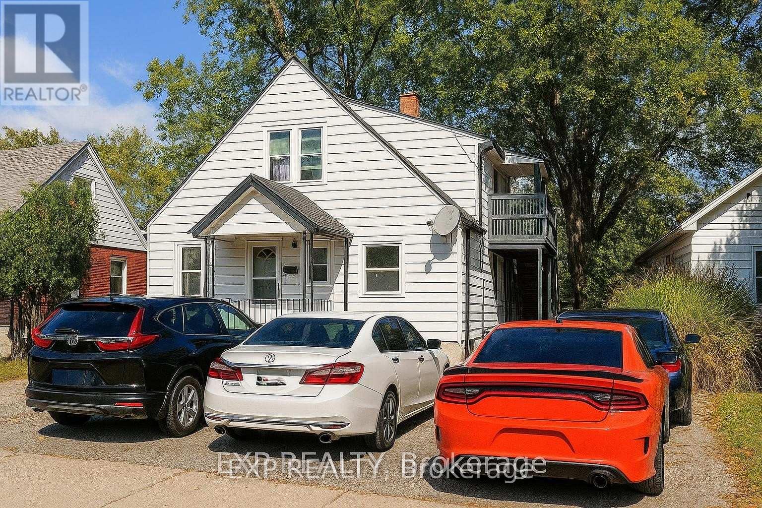 96 Emery St W, London, ON N6J 1R8