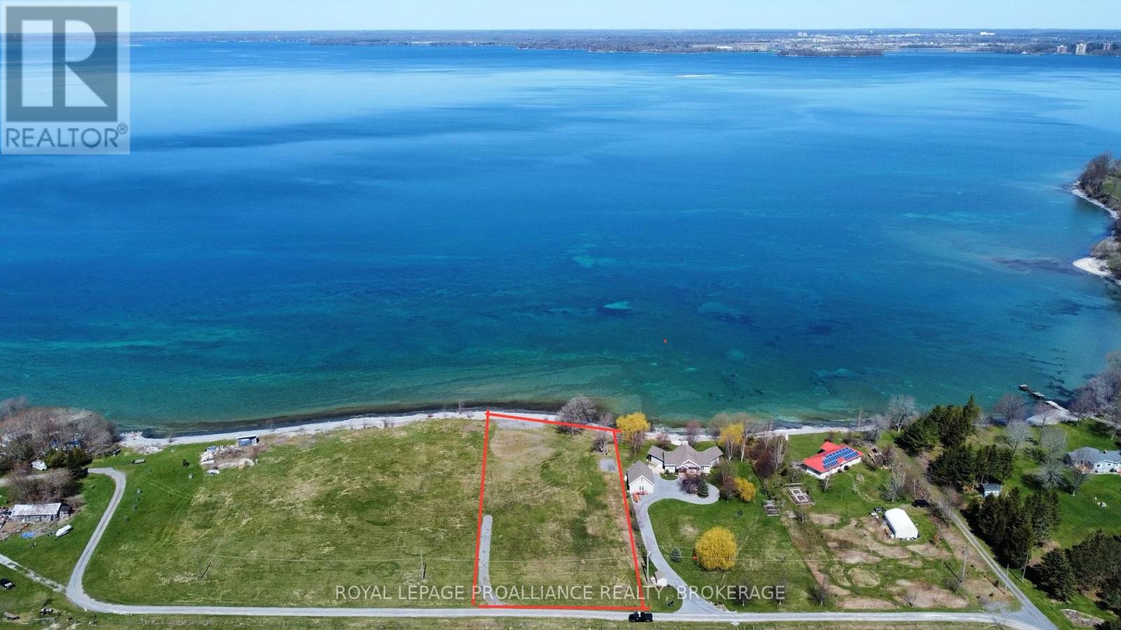 62 School House Rd, Frontenac Islands, ON K0H 2Y0