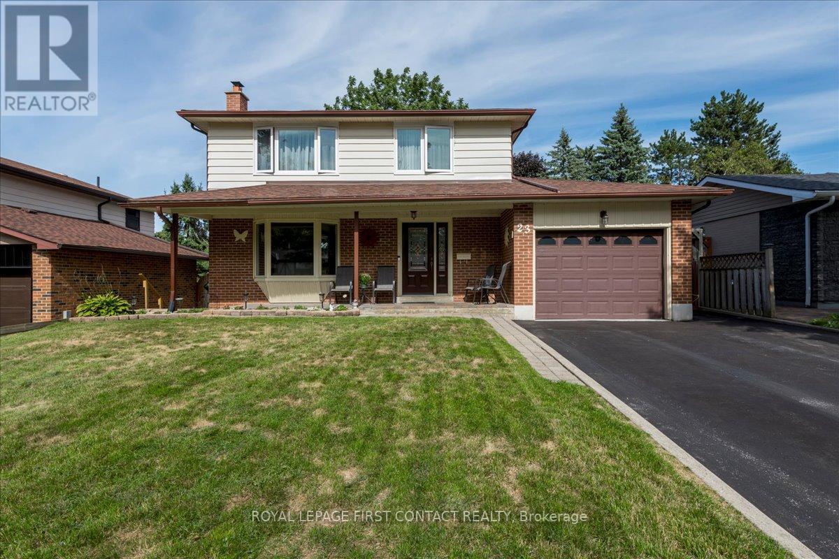 23 Virgilwood Cres, Barrie, ON L4M 4X6