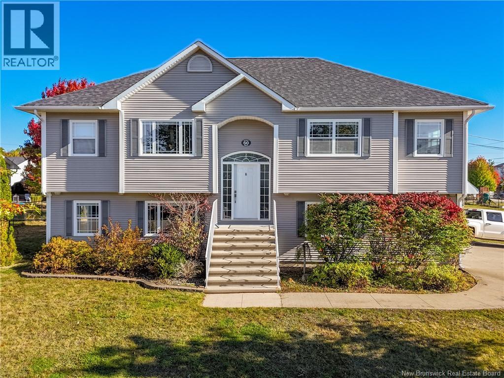 60 Heron Dr, Fredericton, NB E3G 0X1