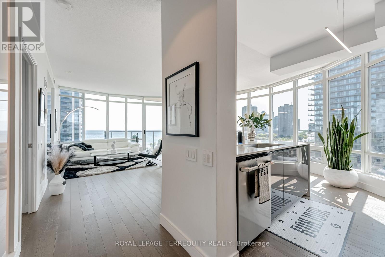 1210 15 Windermere Ave, Toronto, ON M6S 5A2