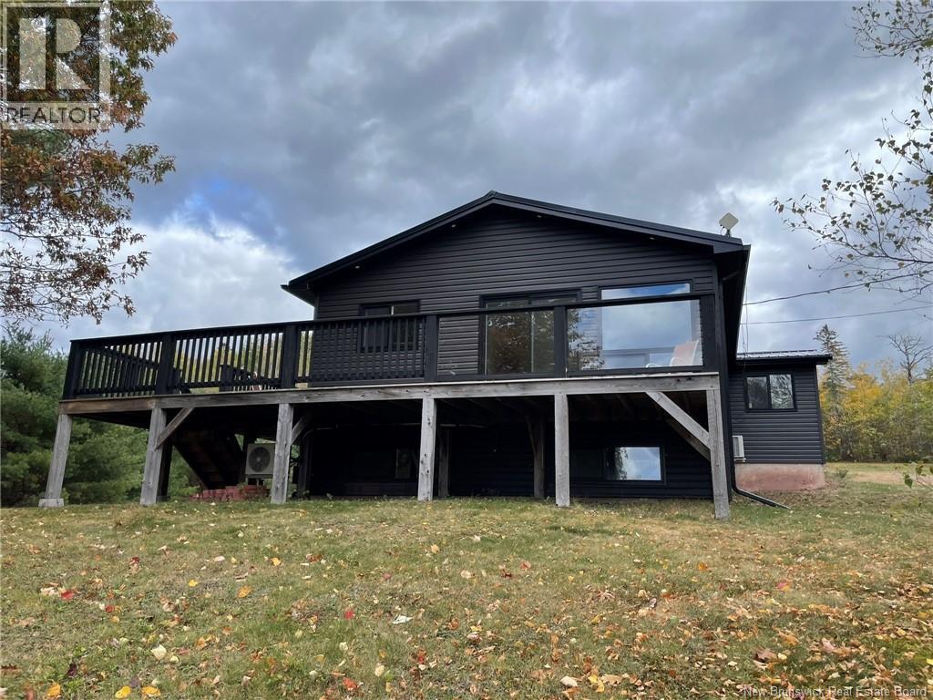10 Campbell Ln, Cambridge-narrows, NB E4C 4S2
