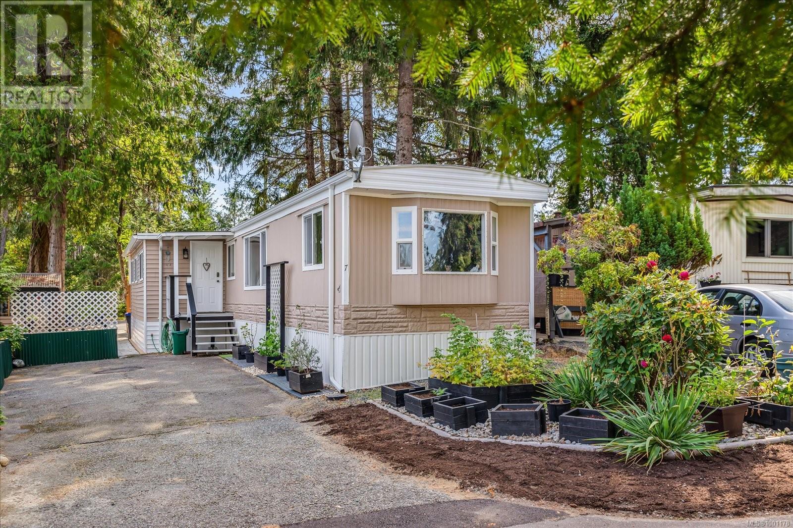 1247 Arbutus Rd Unit 7 Rd, Parksville, BC V9P 1R4
