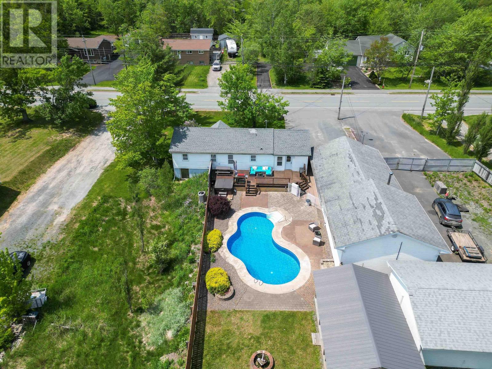 953 Highway 2, Elmsdale, NS B2S 1M6