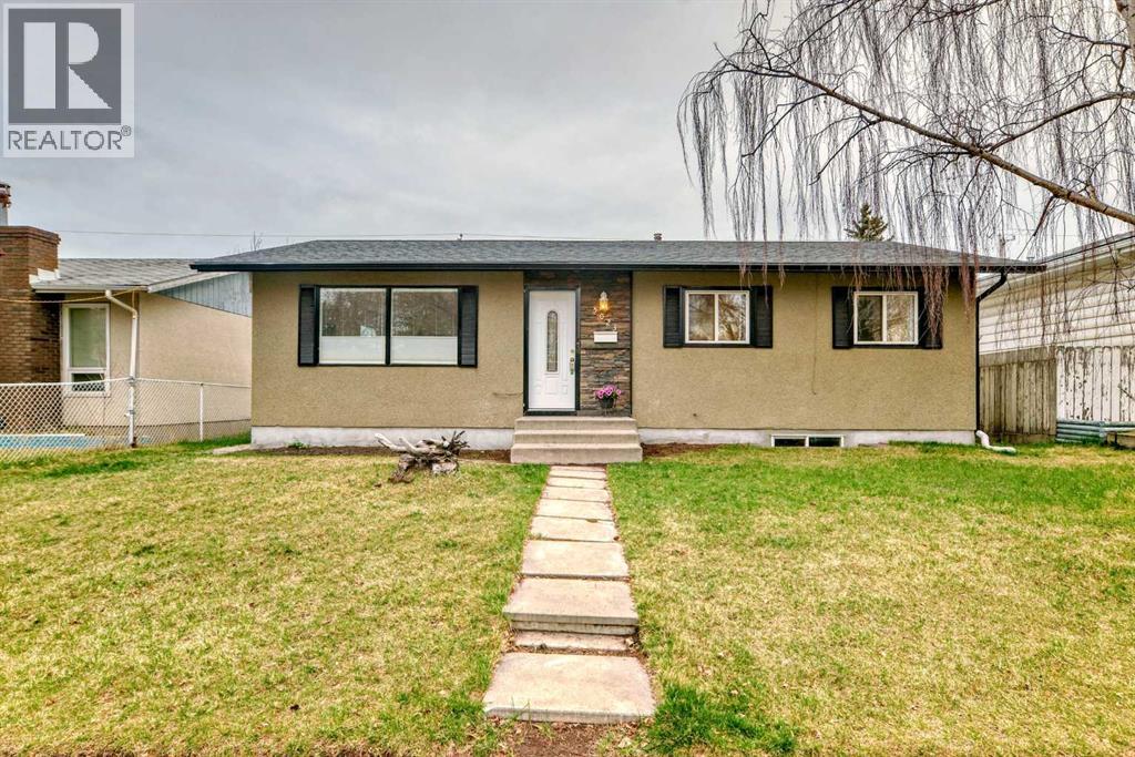 5023 Marlborough Dr NE, Calgary, AB T2A 2Z7