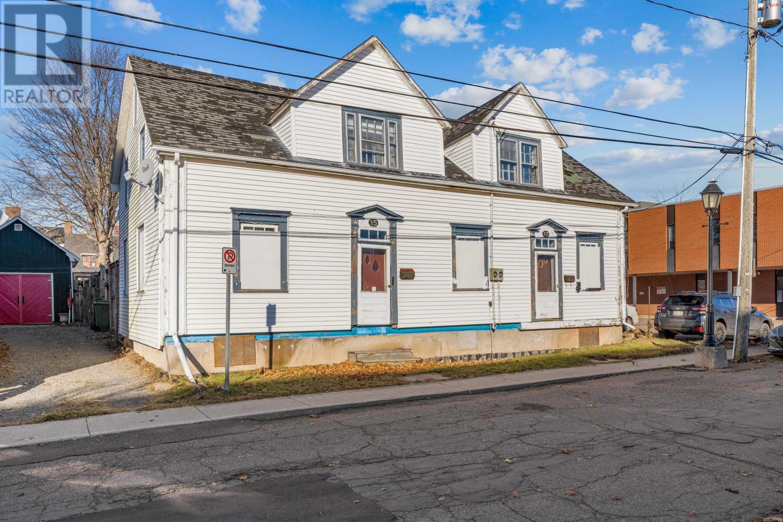 15-17 Sydney St, Charlottetown, PE C1A 1G1