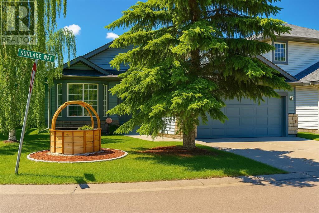 179 Sunlake Way SE, Calgary, AB T2X 3H4