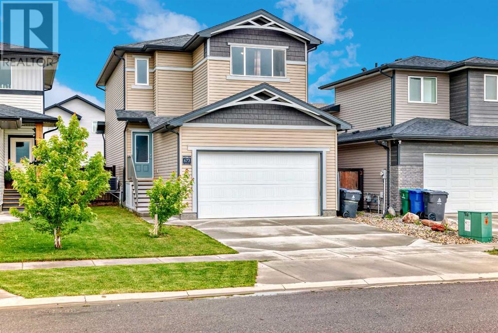 673 Aquitania Blvd W, Lethbridge, AB T1J 5N4