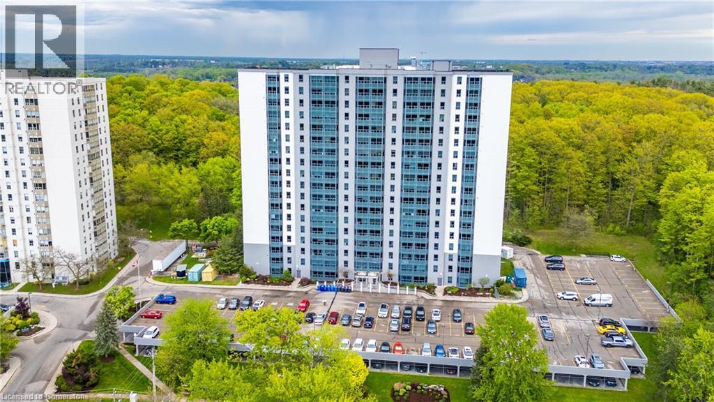 55 Green Valley Drive Unit 210, Kitchener, ON N2P 1Z6