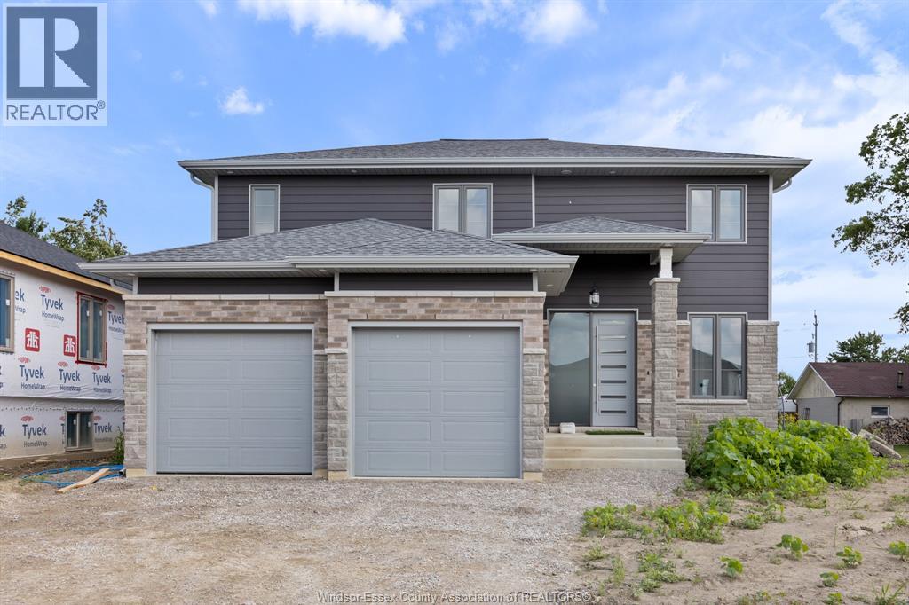 113 Bear St, Essex, ON N8M 2X5