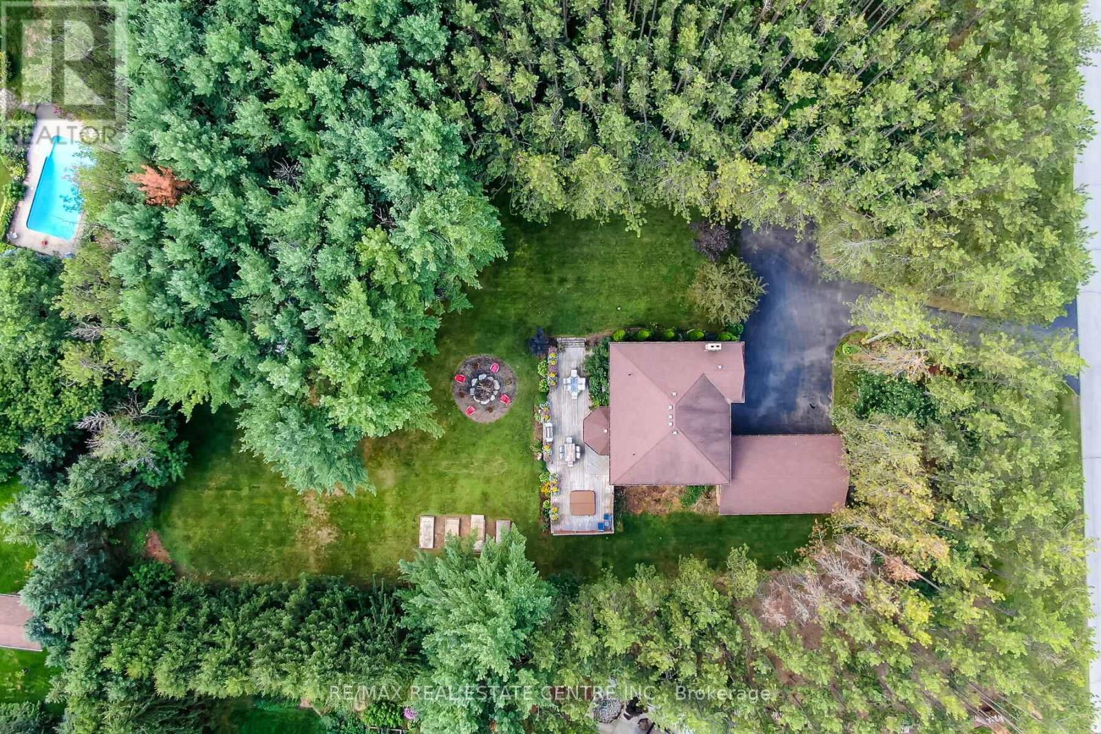 4 Pine Ridge Rd, Erin, ON N0B 1T0