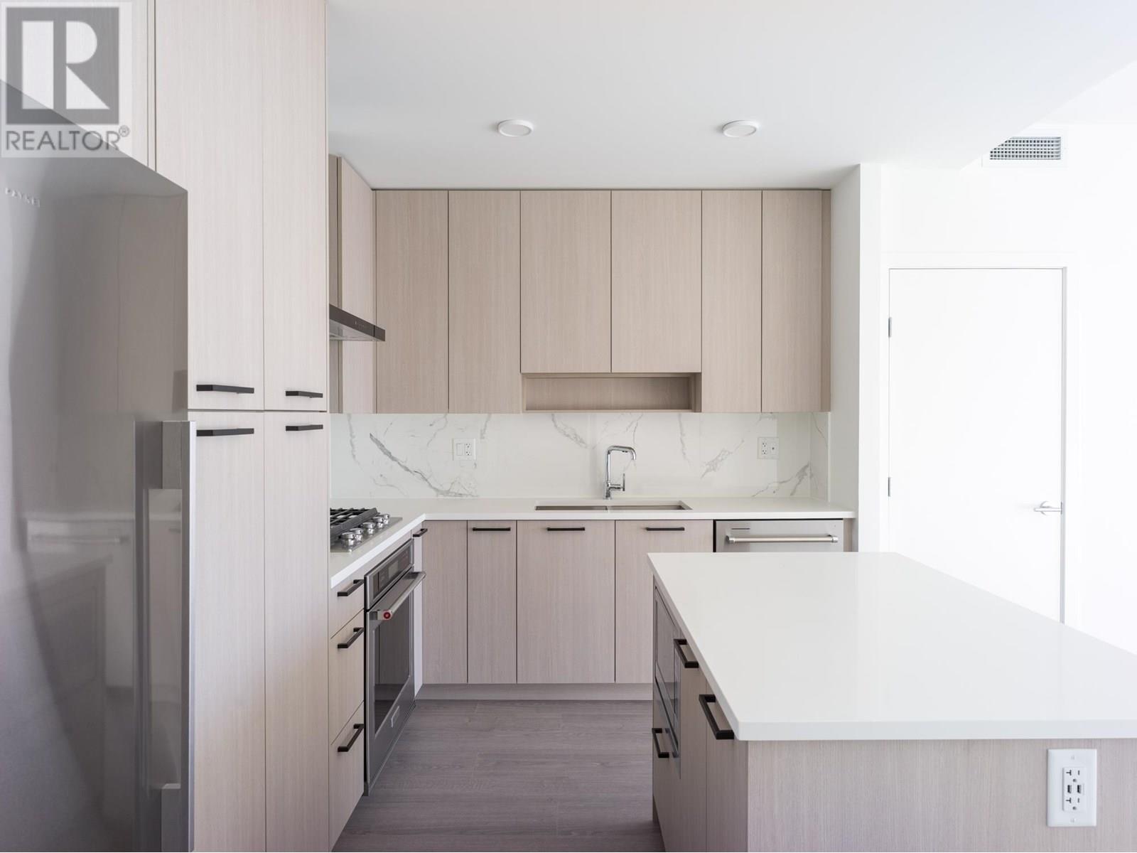 555 Sydney Avenue Unit 2201, Coquitlam, BC V3K 0G5