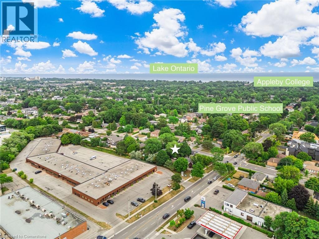 611 Pinegrove Rd, Oakville, ON L6K 2C5