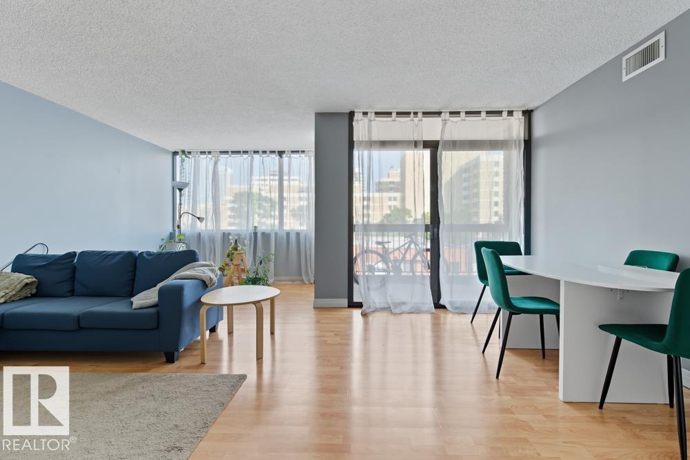 10025 113 Street #504, Edmonton, AB T5K 2K8