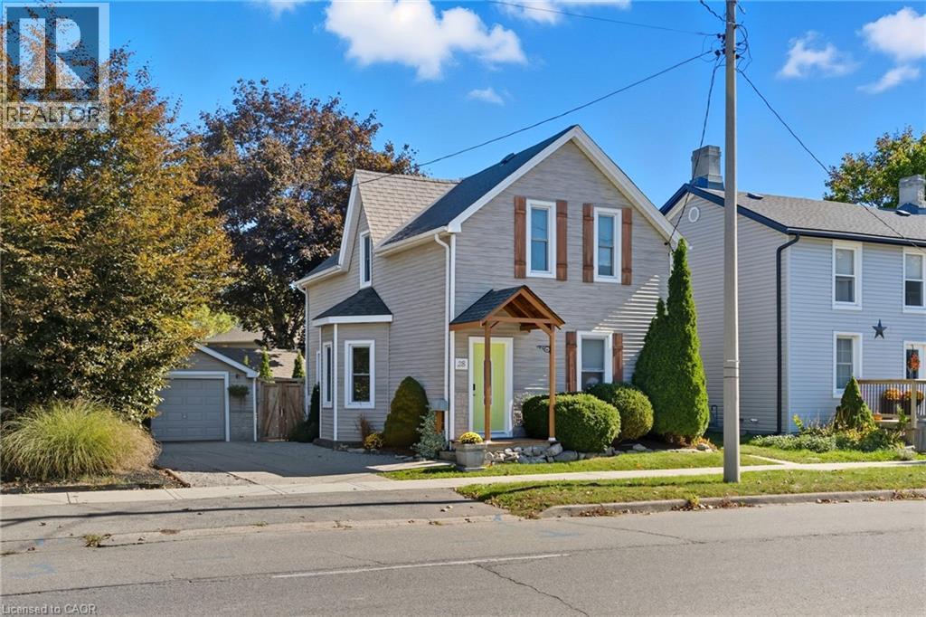 28 Mount Pleasant St, Brantford, ON N3T 1S6