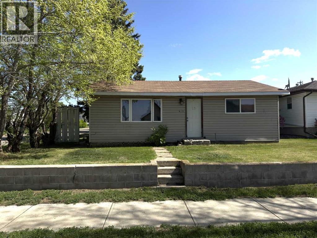 7 Avenue Unit 902, Wainwright, AB T9W 1C8