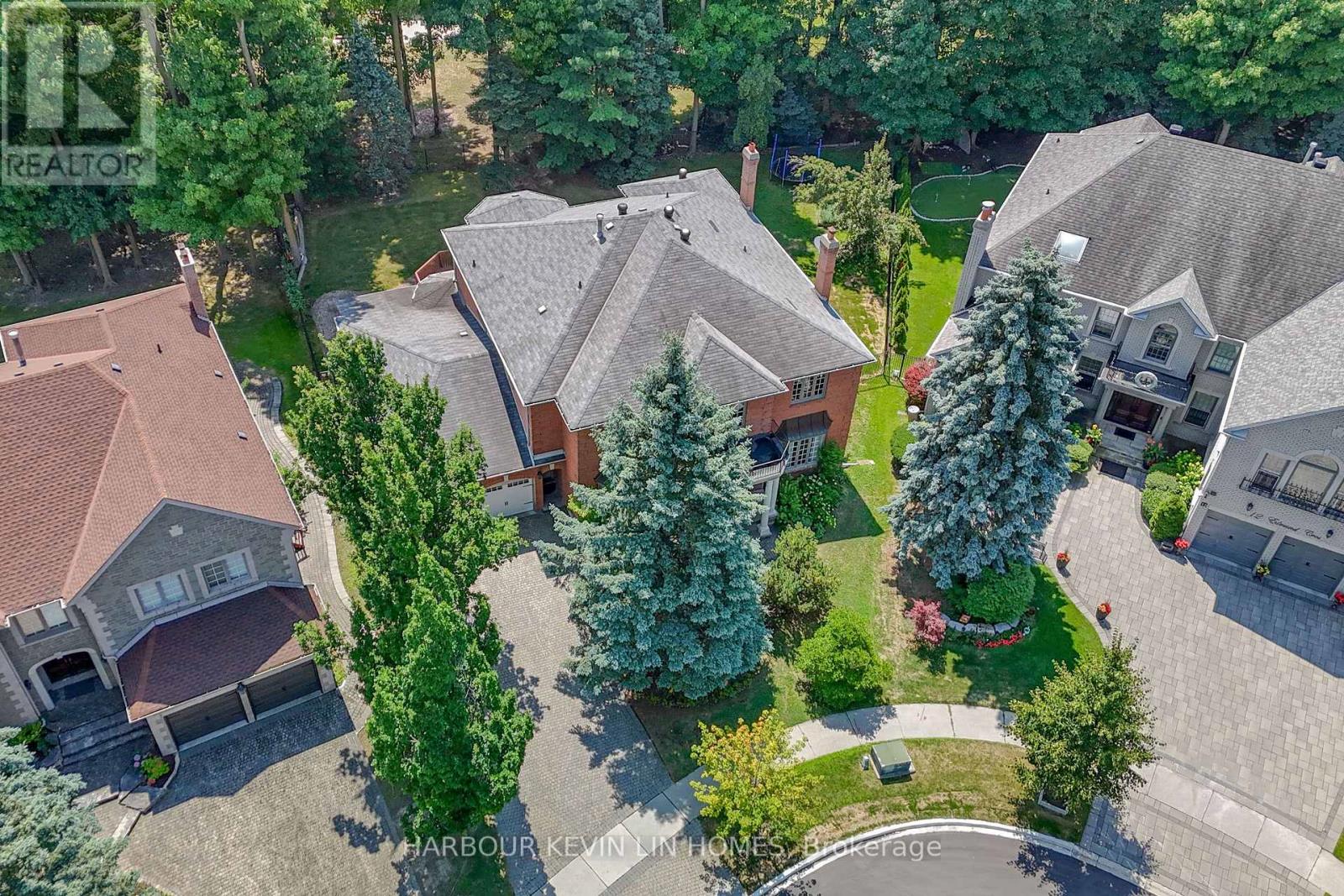 10 Edmund Cres, Richmond Hill, ON L4B 2X9