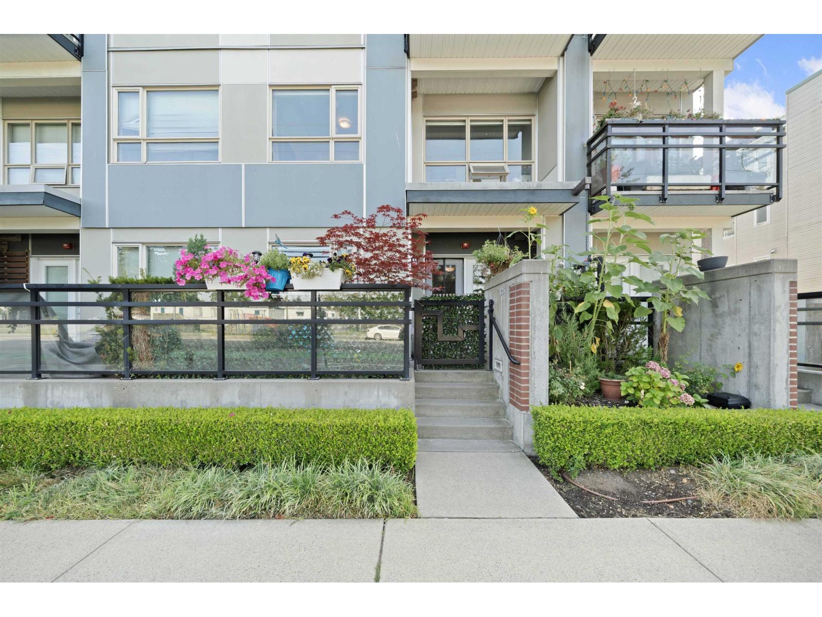 13228 Old Yale Road Unit 125, Surrey, BC V3T 0K3