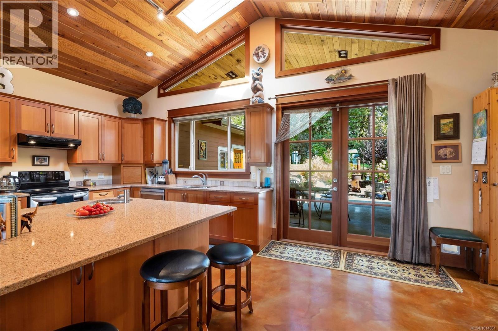 1870 Munsie Rd, Shawnigan Lake, BC V8H 2A8