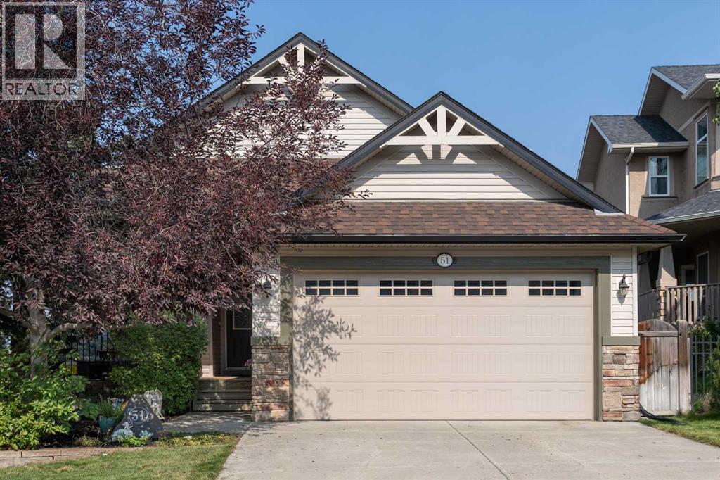 51 Crestridge Way SW, Calgary, AB T3B 5Z3