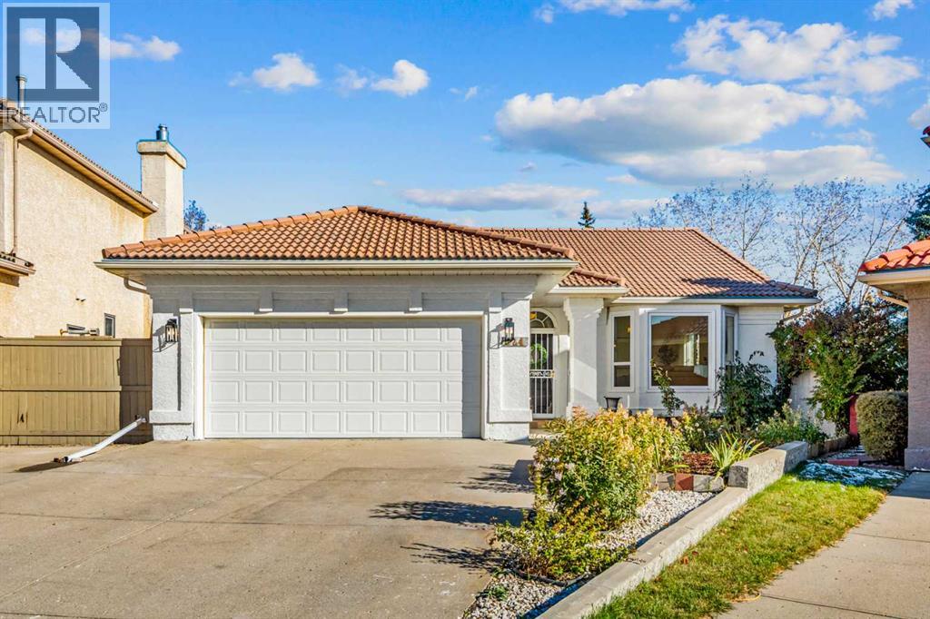 824 Sierra Morena Pl SW, Calgary, AB T3H 2W8