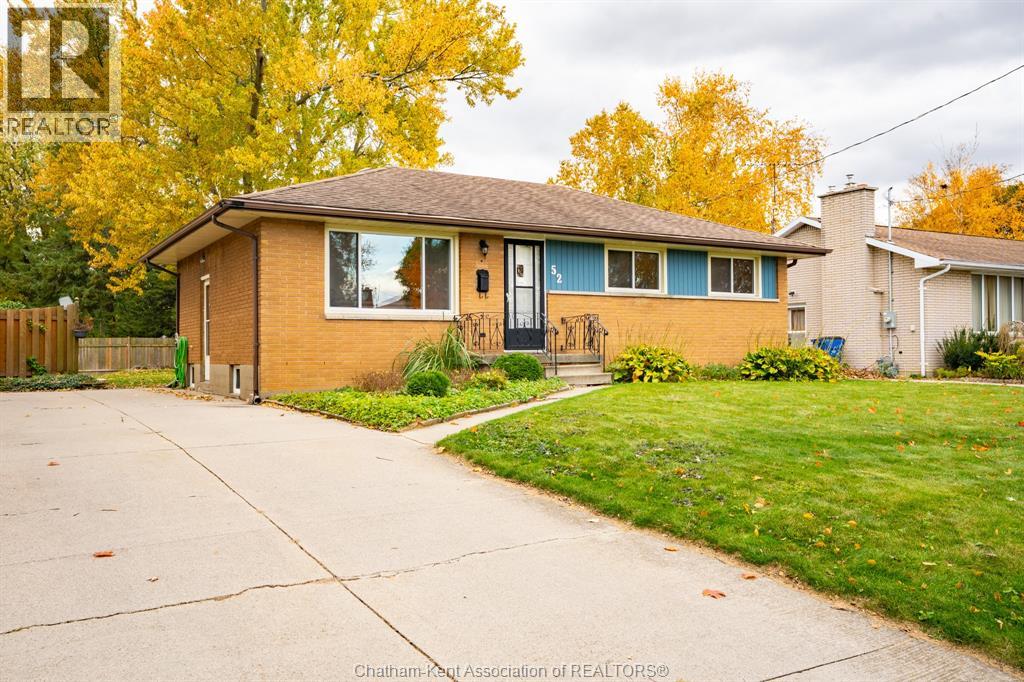 52 Juliette Ave, Chatham, ON N7L 3Y6