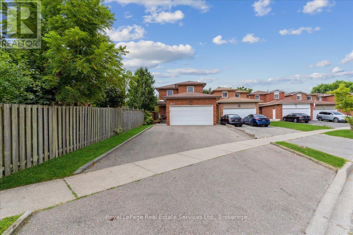 211 Murray St, Brampton, ON L6X 3L8