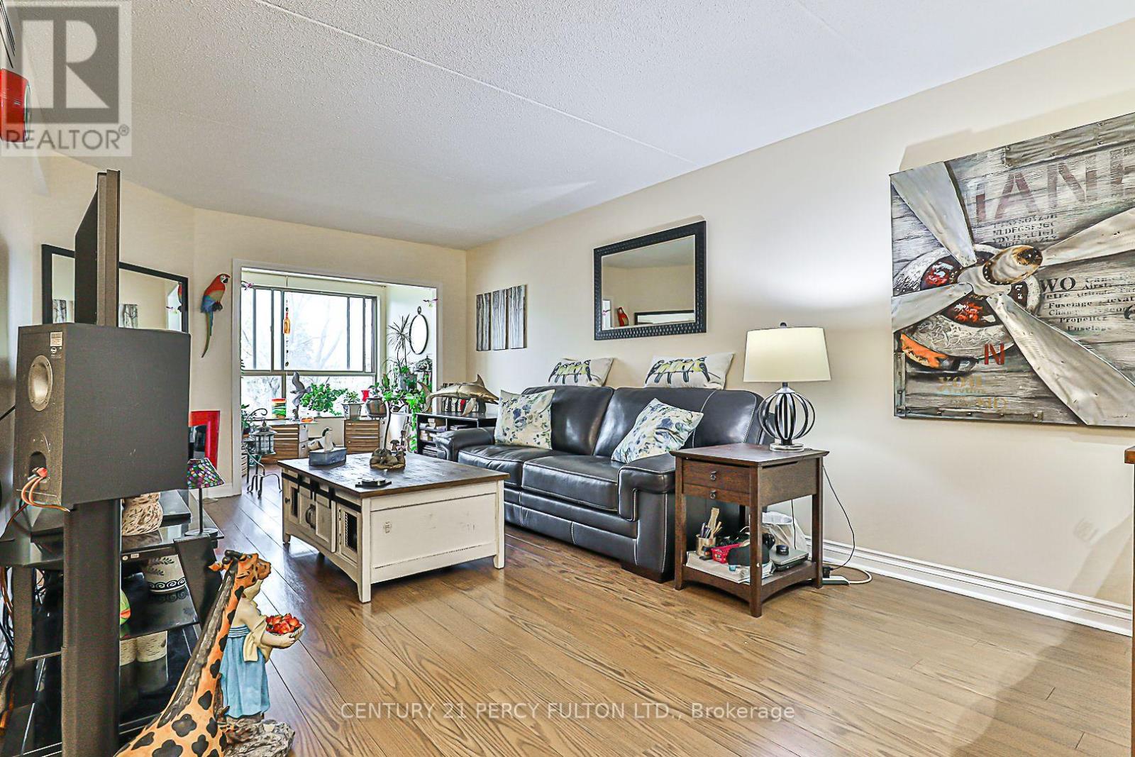 203 249 Major Mackenzie Dr E, Richmond Hill, ON L4C 9M8