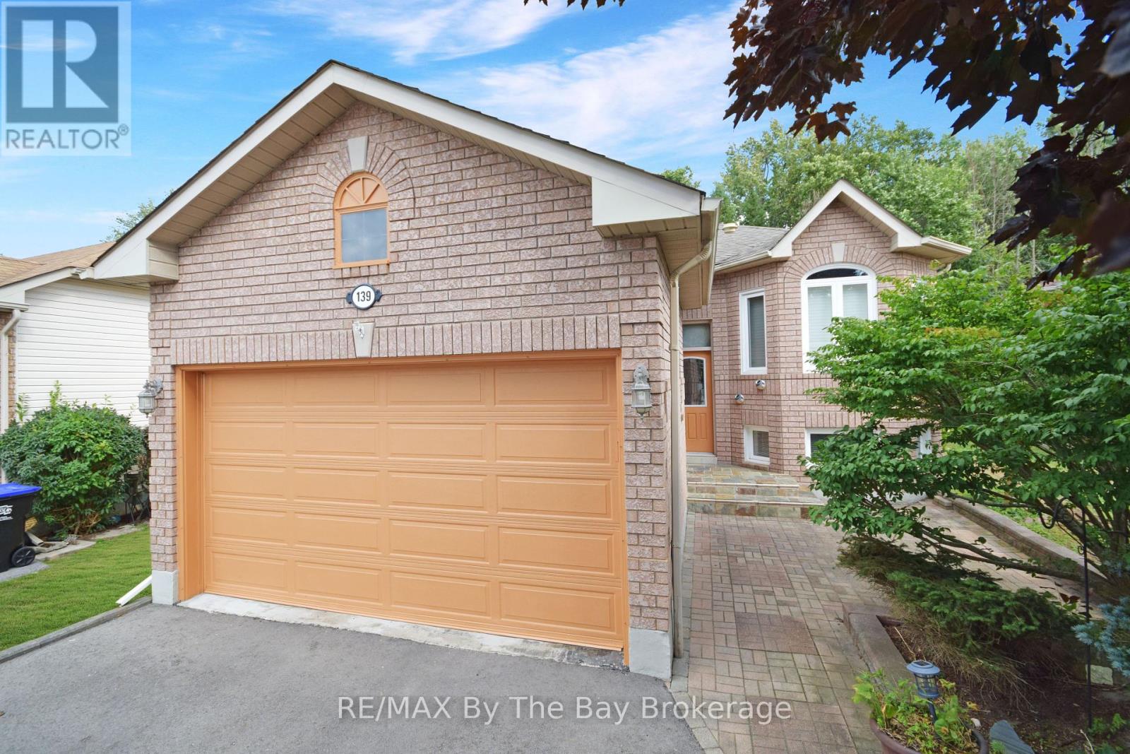 139 Dyer Dr, Wasaga Beach, ON L9Z 1M1