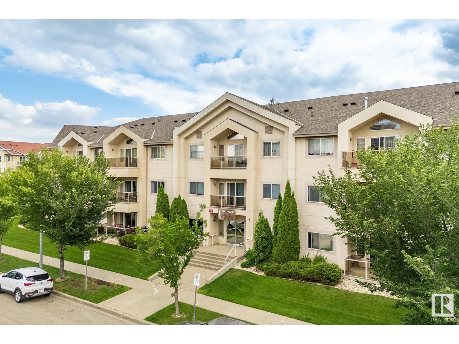 6623 172 Street Northwest #215, Edmonton, AB T5T 6J2
