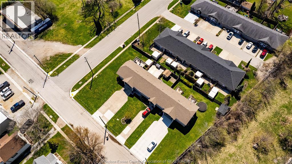 21 Ella St N, Chatham-Kent, ON N0P 2L0